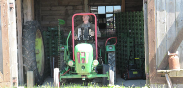 Karls Erlebnisdorf Traktor